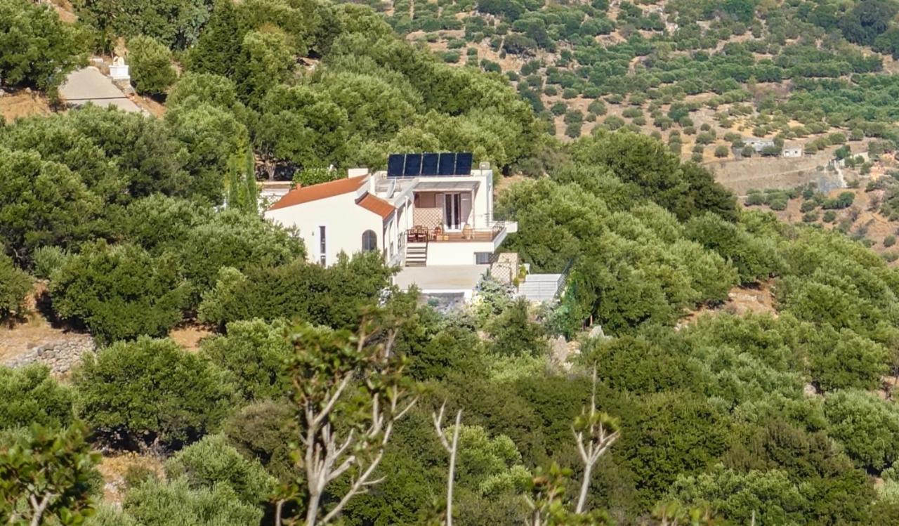 Villa Dio Petres Kroustas Eksteriør bilde